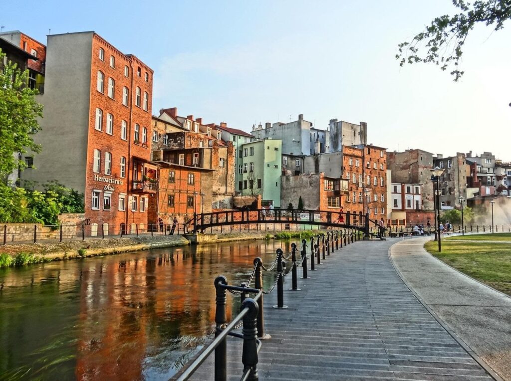 bydgoszcz venice 904290 1280 - „Wspieramy każdego w odkrywaniu i rozwijaniu swojego potencjału, by żyć pełnią życia”